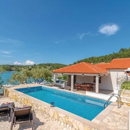 Peace & Quiet By Guide *