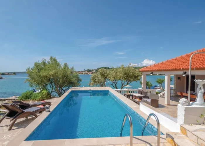 Peace & Quiet By Guide Villa