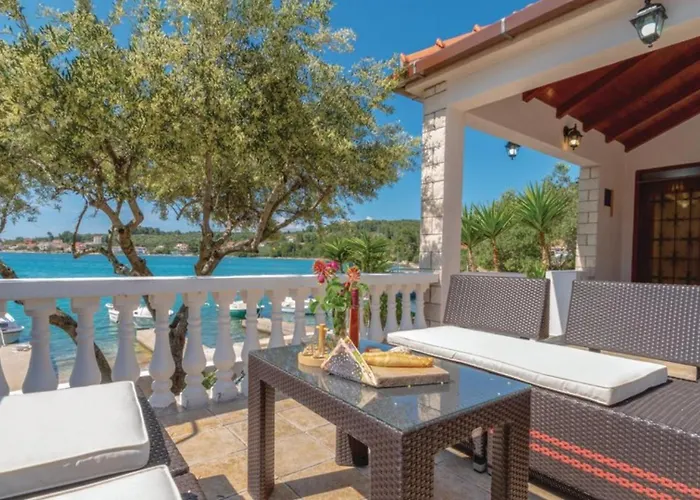 Villa Peace & Quiet By Guide